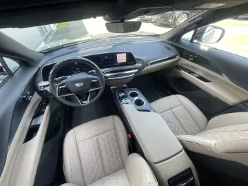 CADILLAC LYRIQ Luxury 600e AWD - Vollausstattung