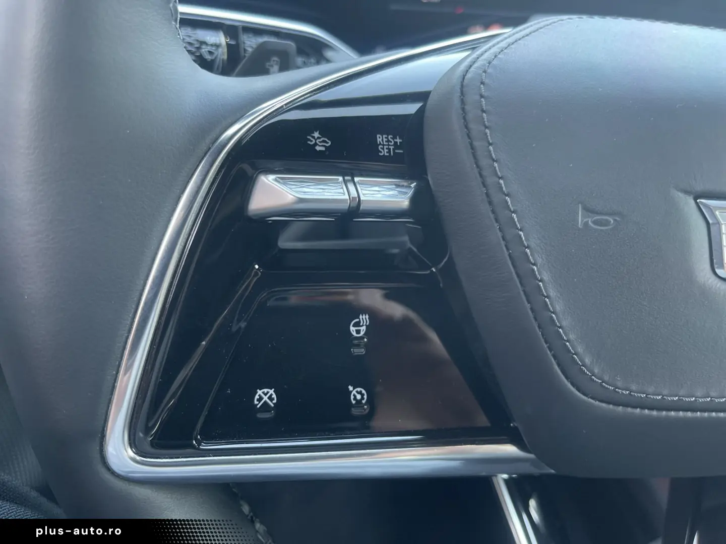 CADILLAC LYRIQ Luxury 600e AWD - Vollausstattung