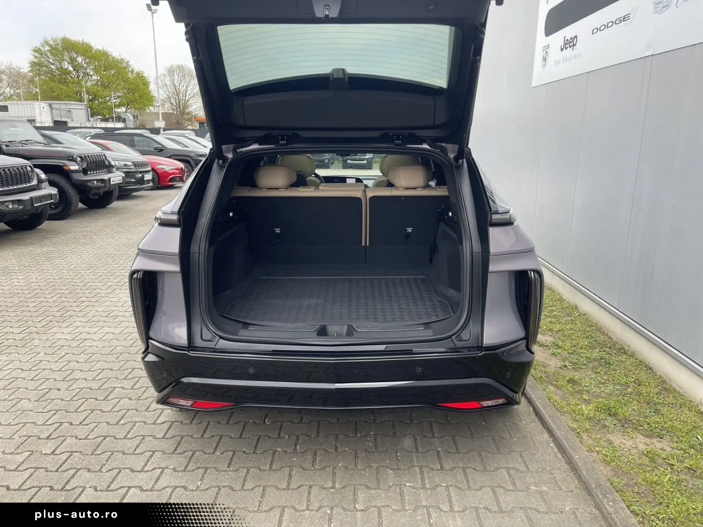 CADILLAC LYRIQ Sport 600e AWD - Vollausst.  549 EUR mtl.