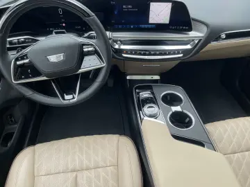 CADILLAC LYRIQ Sport 600e AWD - Vollausst.  549 EUR mtl.