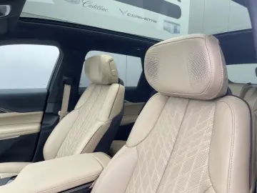 CADILLAC LYRIQ Sport 600e AWD - Vollausst.  549 EUR mtl.