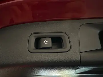 MERCEDES-BENZ GLA 250e AMG-Line