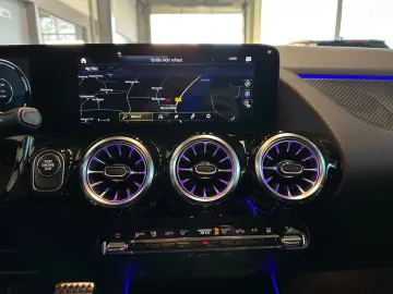 MERCEDES-BENZ GLA 250e AMG-Line