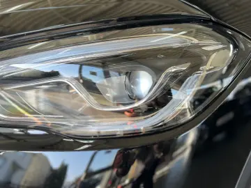 MERCEDES-BENZ GLA 180d Progressive