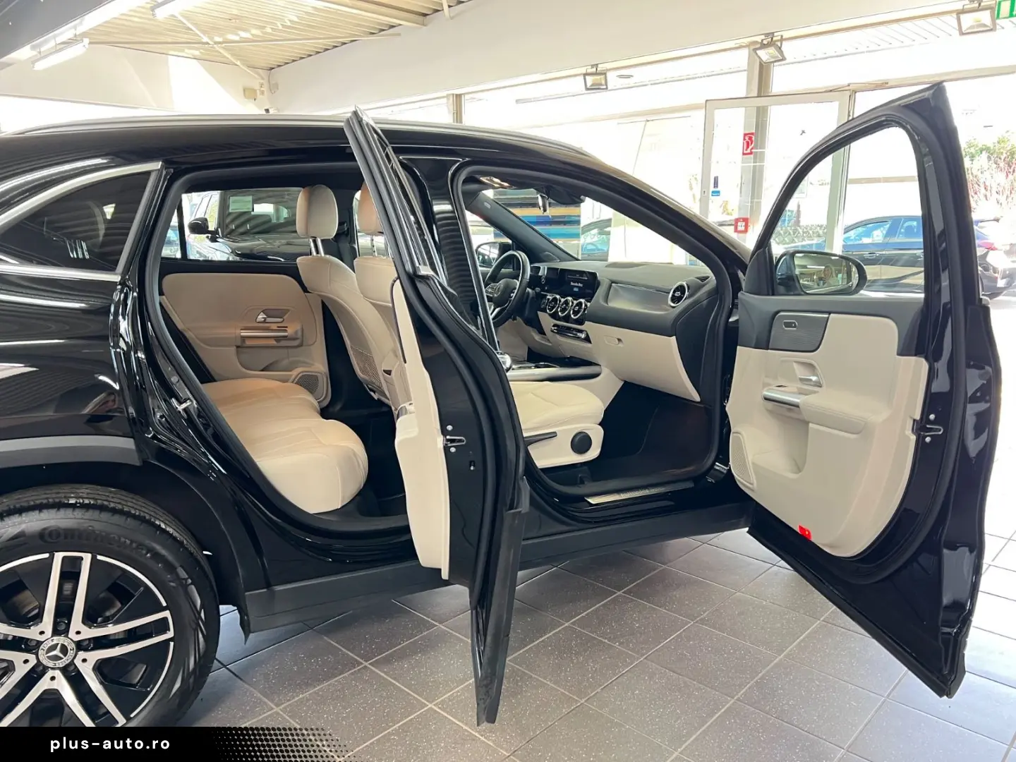 MERCEDES-BENZ GLA 180d Progressive