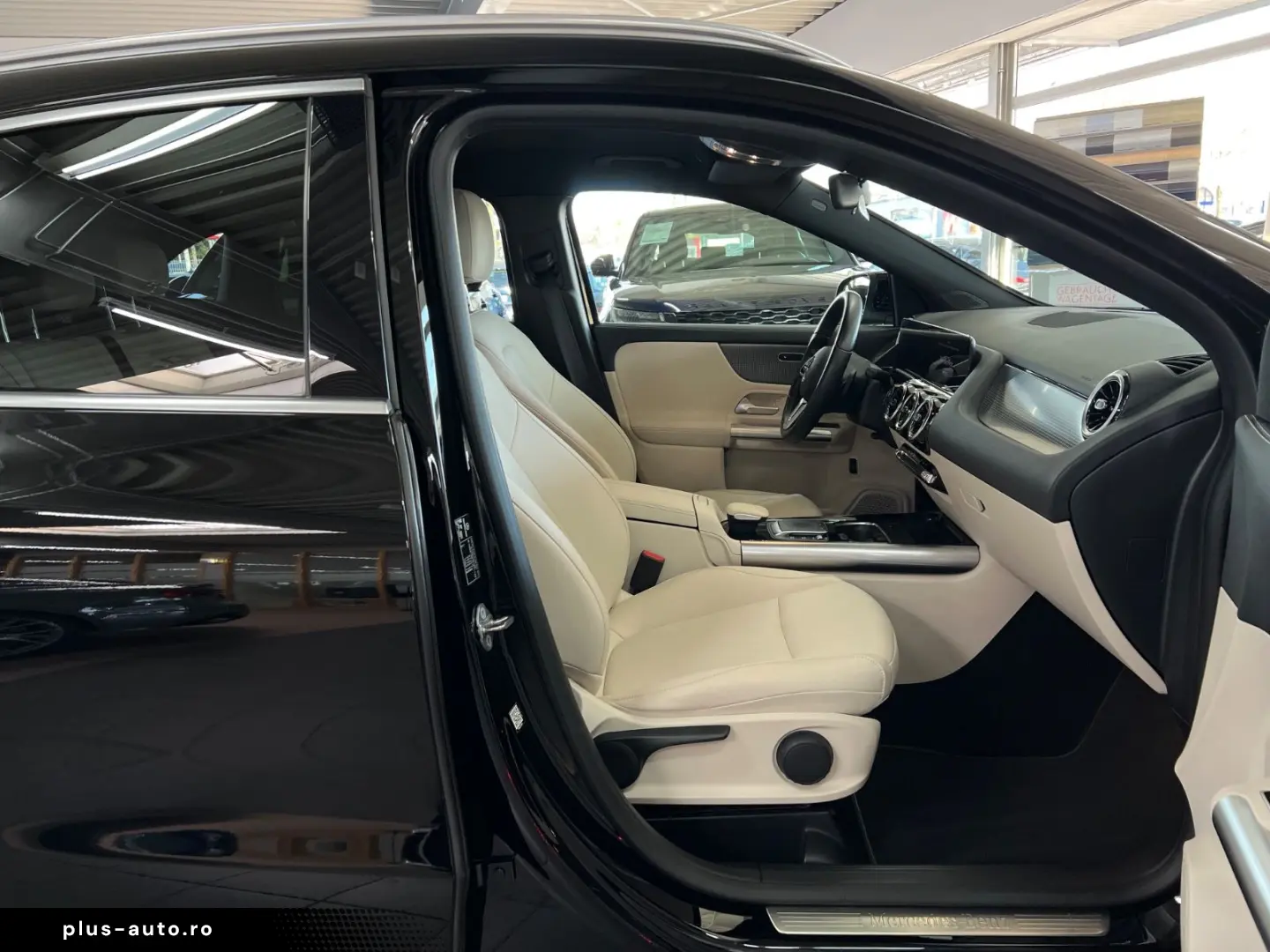 MERCEDES-BENZ GLA 180d Progressive