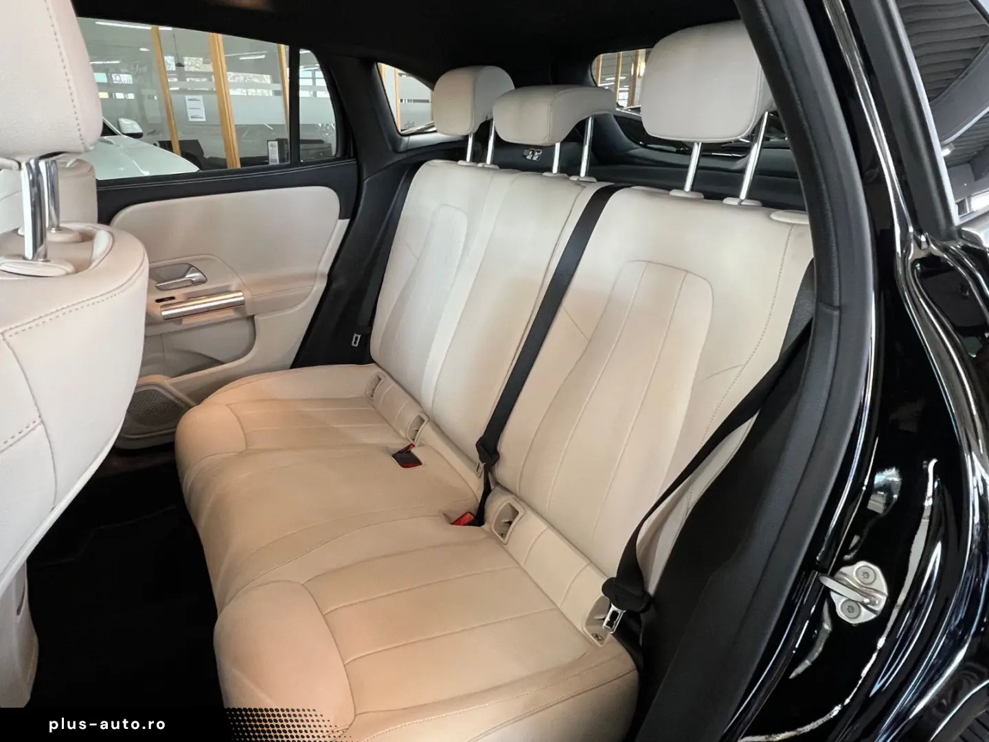 MERCEDES-BENZ GLA 180d Progressive