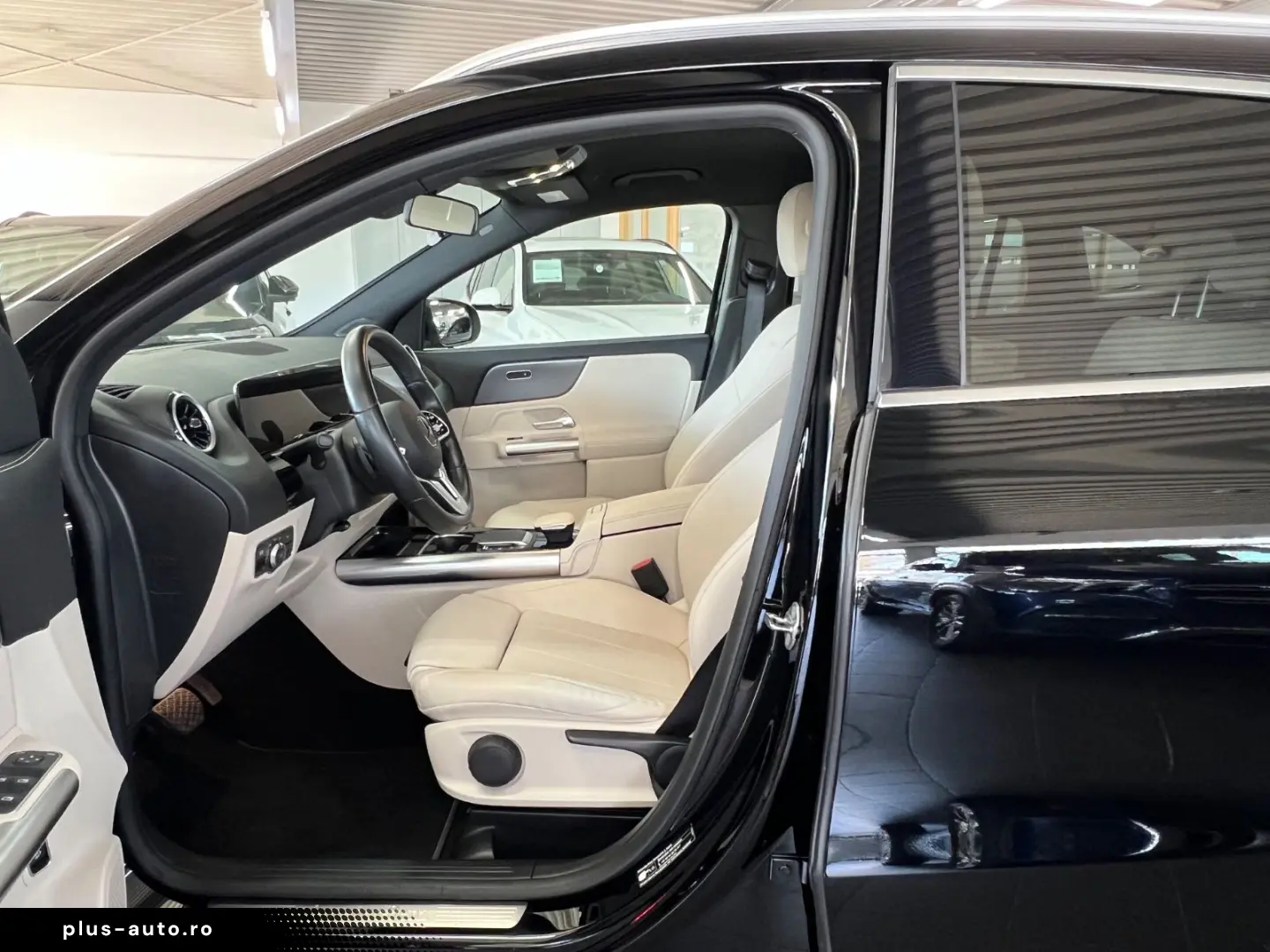 MERCEDES-BENZ GLA 180d Progressive