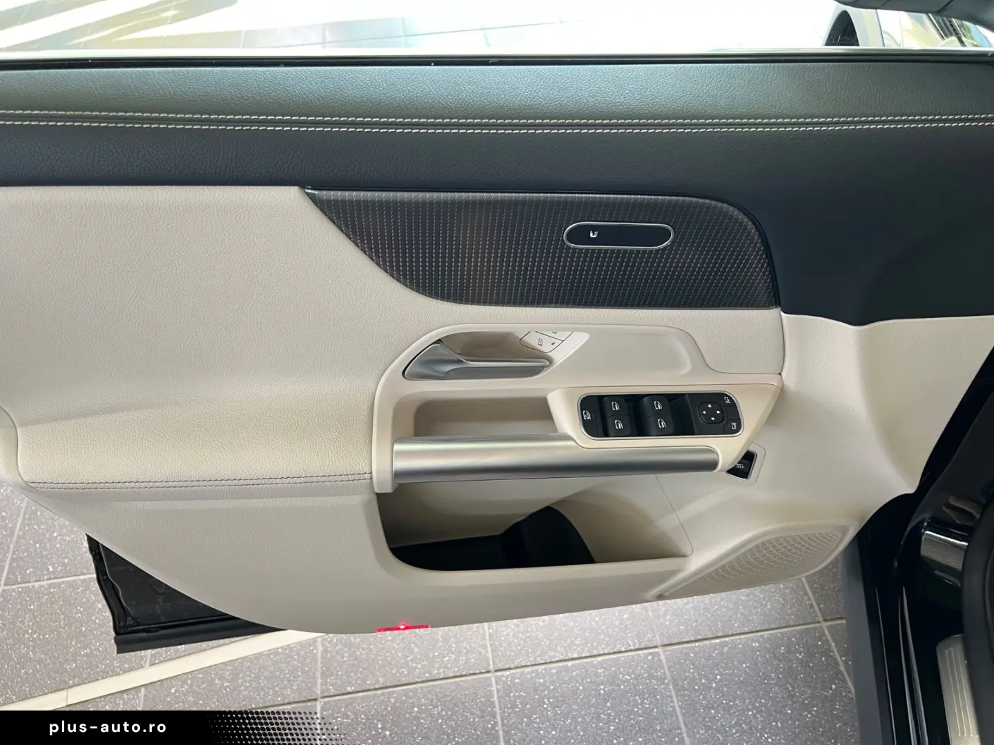 MERCEDES-BENZ GLA 180d Progressive