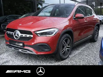 MERCEDES-BENZ GLA 180 d PROGRESSIVE