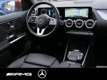 MERCEDES-BENZ GLA 180 d PROGRESSIVE