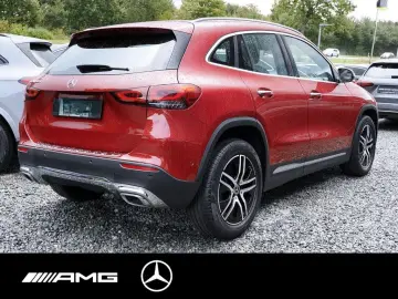 MERCEDES-BENZ GLA 180 d PROGRESSIVE