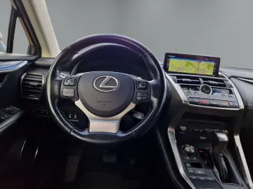 LEXUS NX 300h E-Four Luxury Pano Memory Sitze 360 Kame