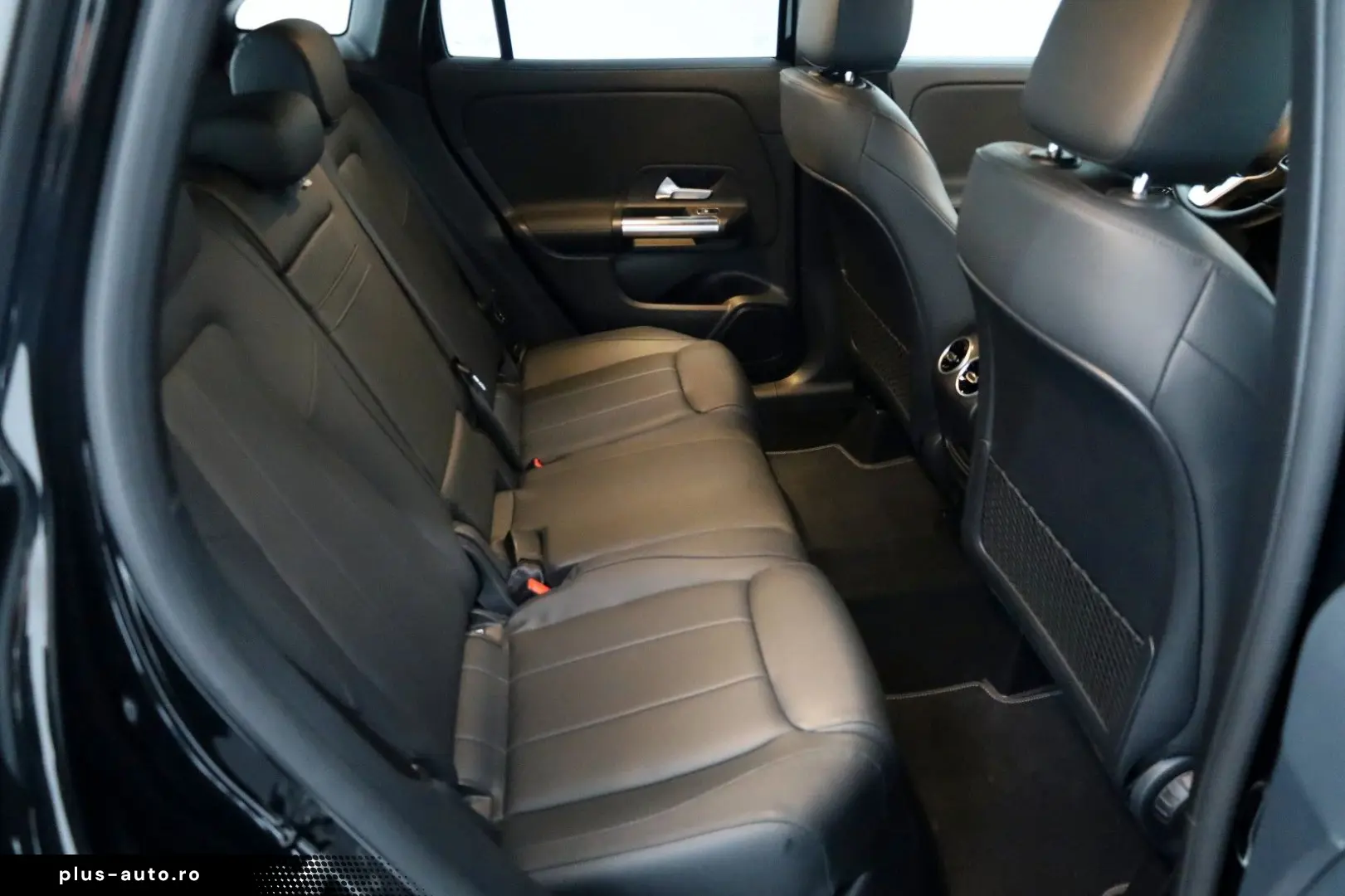 MERCEDES-BENZ GLA 200 Progressive