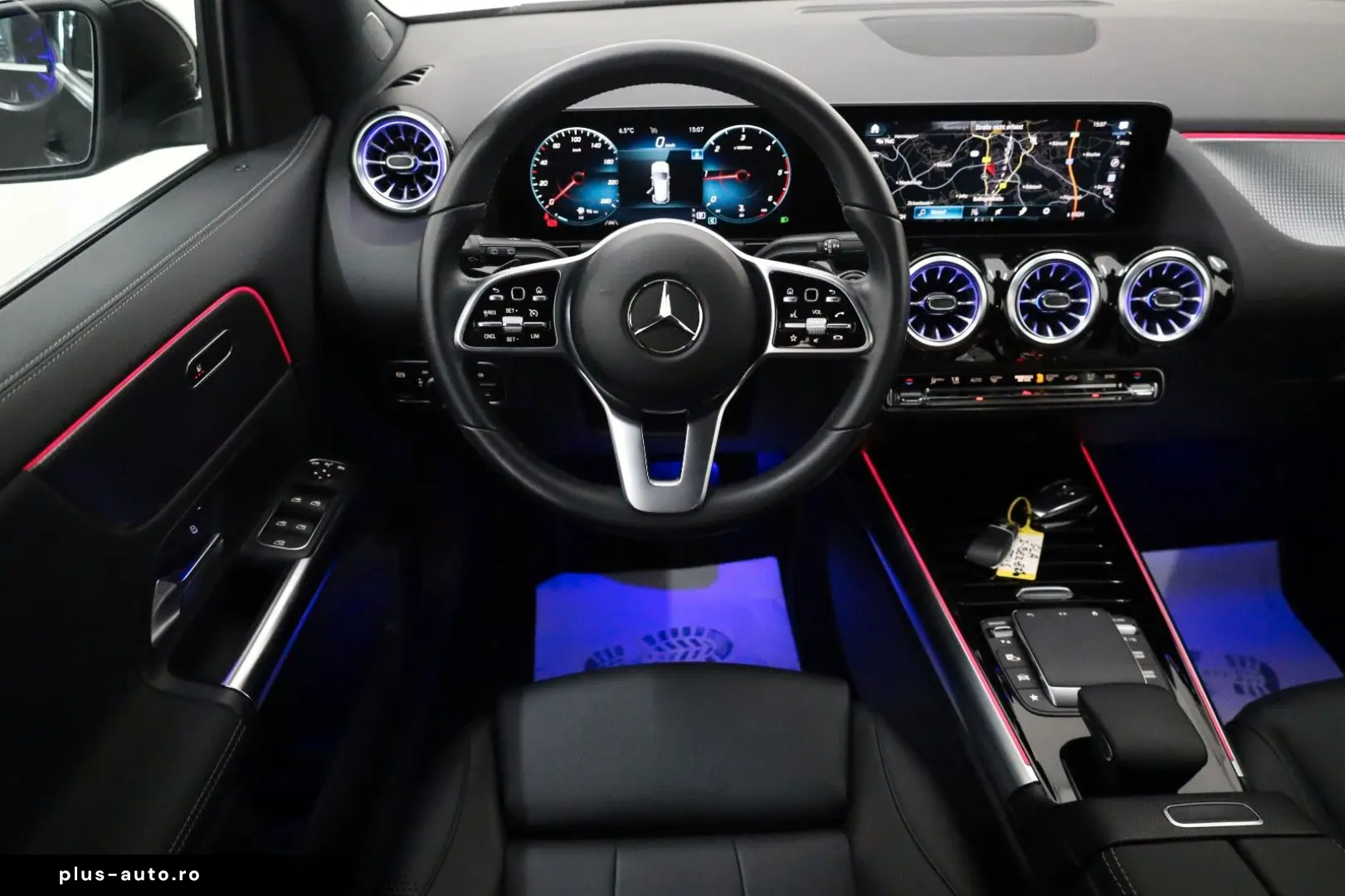 MERCEDES-BENZ GLA 200 Progressive