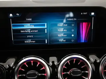 MERCEDES-BENZ GLA 200 Progressive