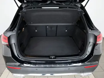 MERCEDES-BENZ GLA 200 Progressive