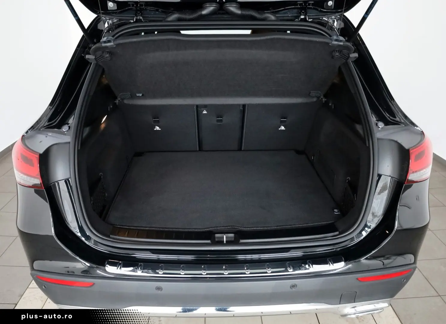 MERCEDES-BENZ GLA 200 Progressive