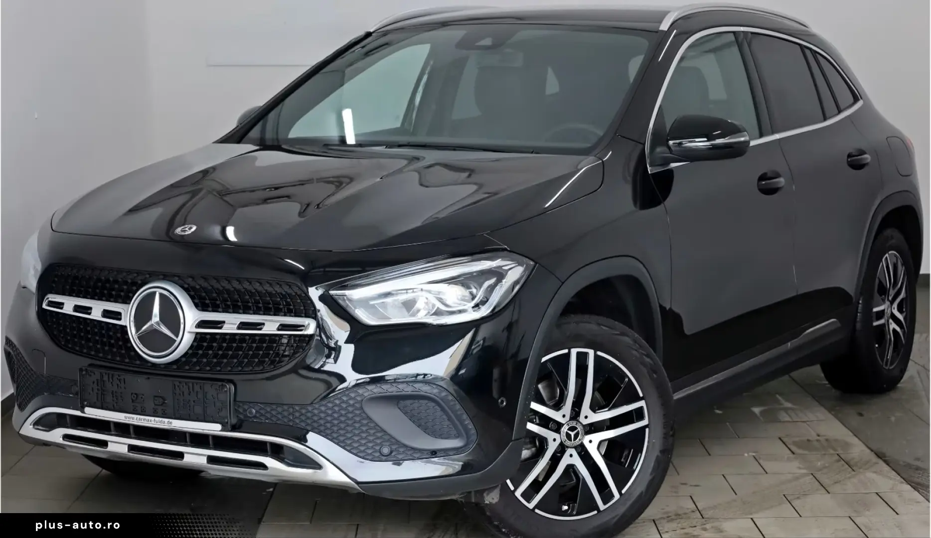 MERCEDES-BENZ GLA 200 Progressive