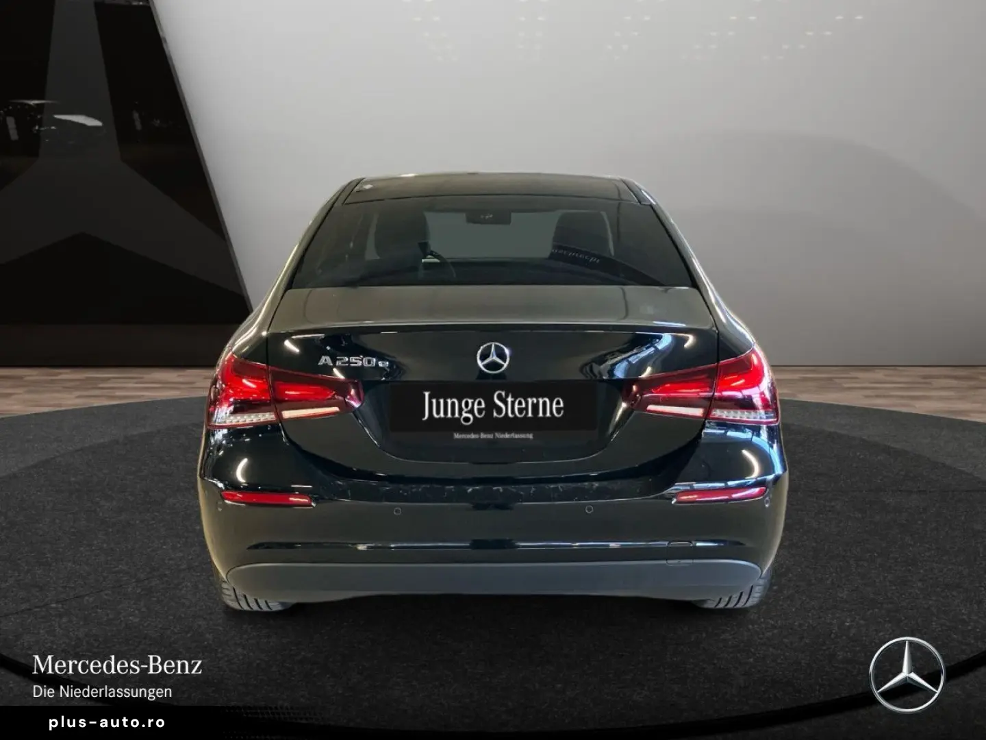 MERCEDES-BENZ A 250 e Lim LED Keyless Navi  CarPlay