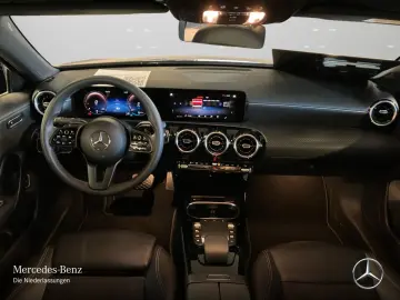 MERCEDES-BENZ A 250 e Lim LED Keyless Navi  CarPlay