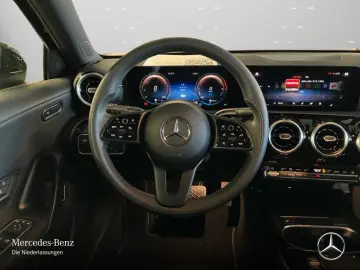 MERCEDES-BENZ A 250 e Lim LED Keyless Navi  CarPlay