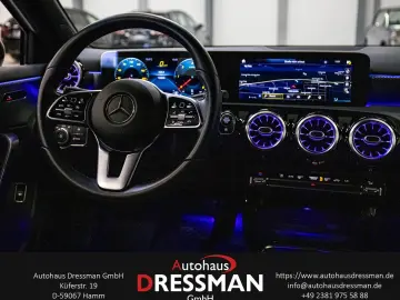 MERCEDES-BENZ A 220d Limousine Business NIGHT LED PDC