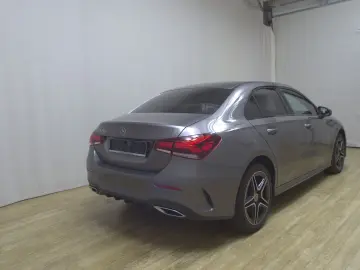 MERCEDES-BENZ A 250 Lim. e AMG-Line LED MBUX