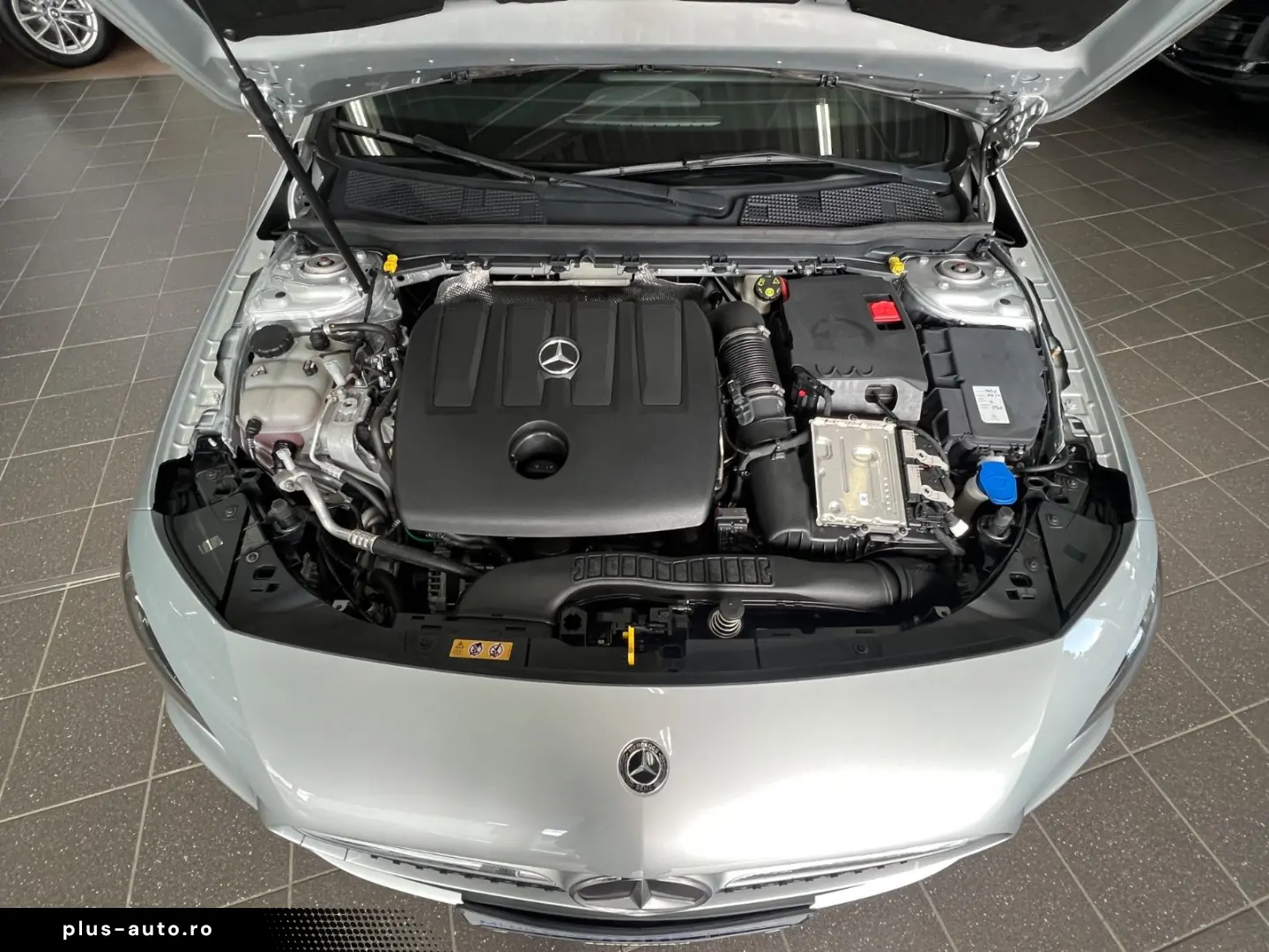 MERCEDES-BENZ A 180 d Limousine Progressive  LED