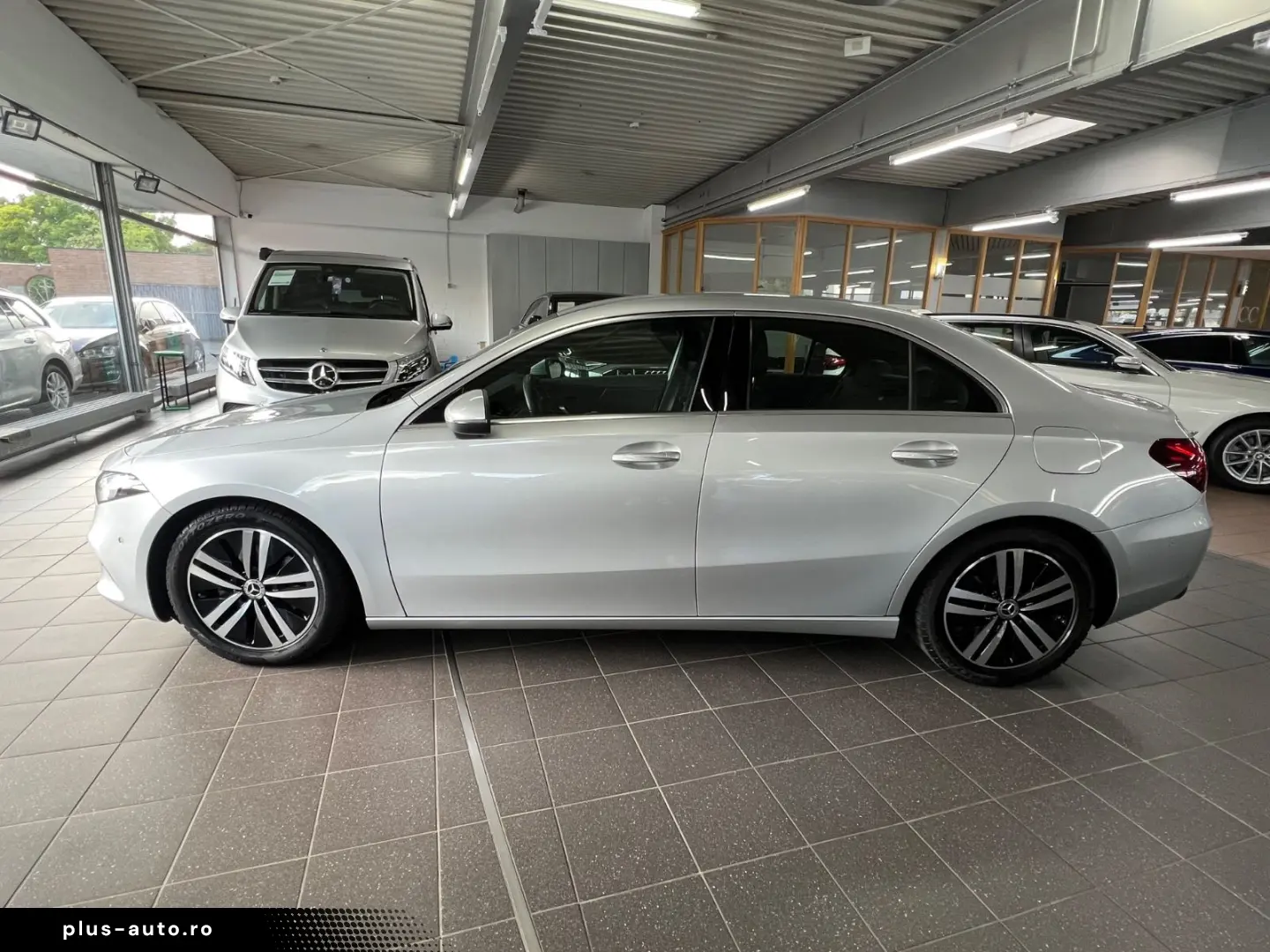 MERCEDES-BENZ A 180 d Limousine Progressive  LED