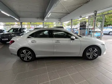 MERCEDES-BENZ A 180 d Limousine Progressive  LED