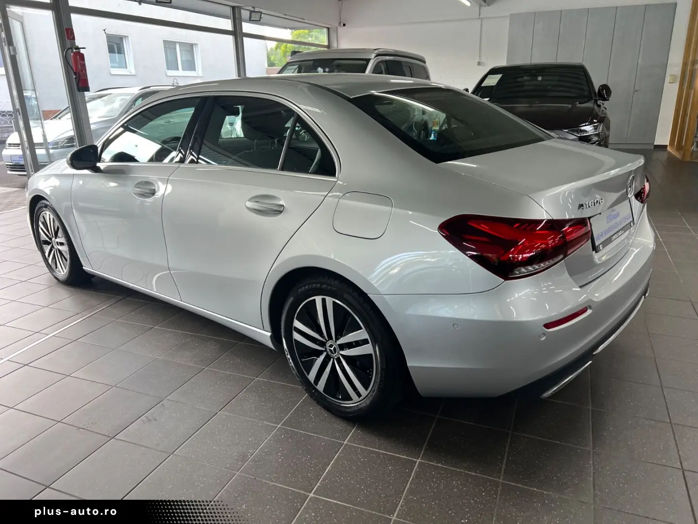 MERCEDES-BENZ A 180 d Limousine Progressive  LED