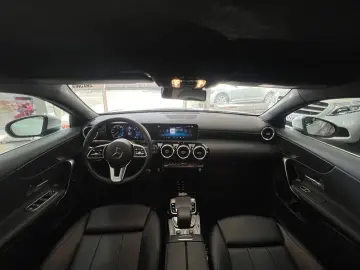 MERCEDES-BENZ A 180 d Limousine Progressive  LED