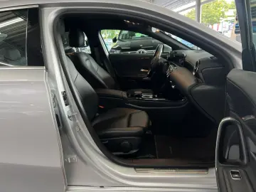 MERCEDES-BENZ A 180 d Limousine Progressive  LED