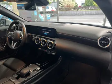 MERCEDES-BENZ A 180 d Limousine Progressive  LED