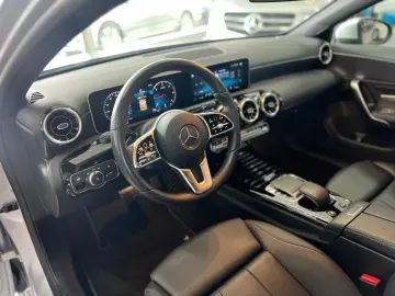 MERCEDES-BENZ A 180 d Limousine Progressive  LED