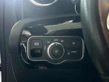 MERCEDES-BENZ A 180 d Limousine Progressive  LED