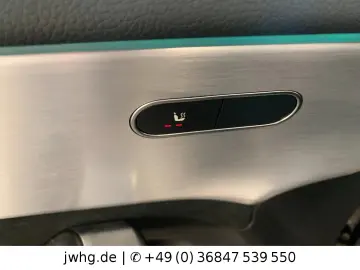 MERCEDES-BENZ A 250 e Lim Edition 2020 AMG Widescreen