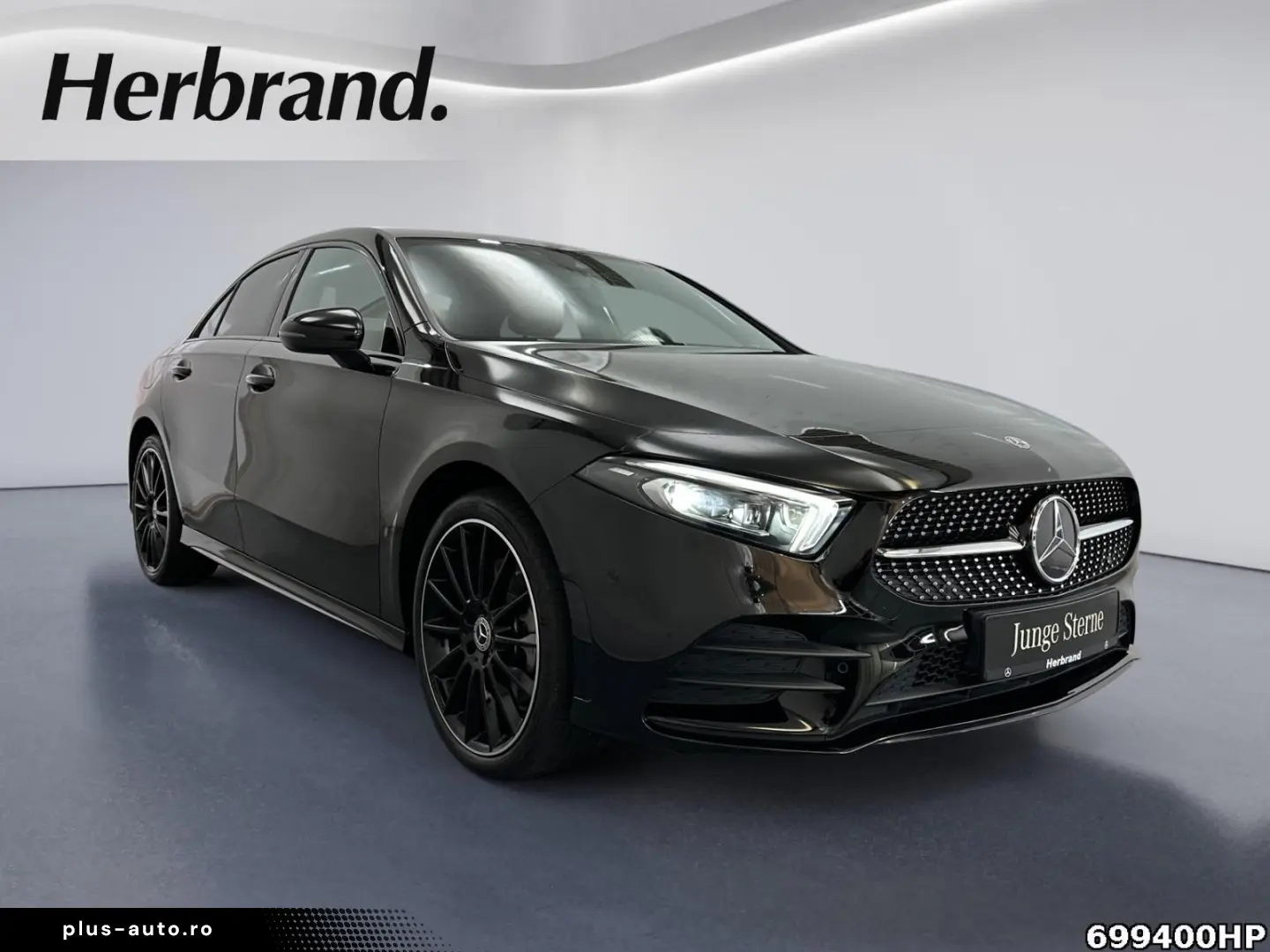 MERCEDES-BENZ A 250 e AMG Limousine Burmester 19