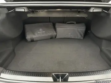 MERCEDES-BENZ A 250 e AMG Limousine Burmester 19