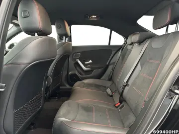 MERCEDES-BENZ A 250 e AMG Limousine Burmester 19