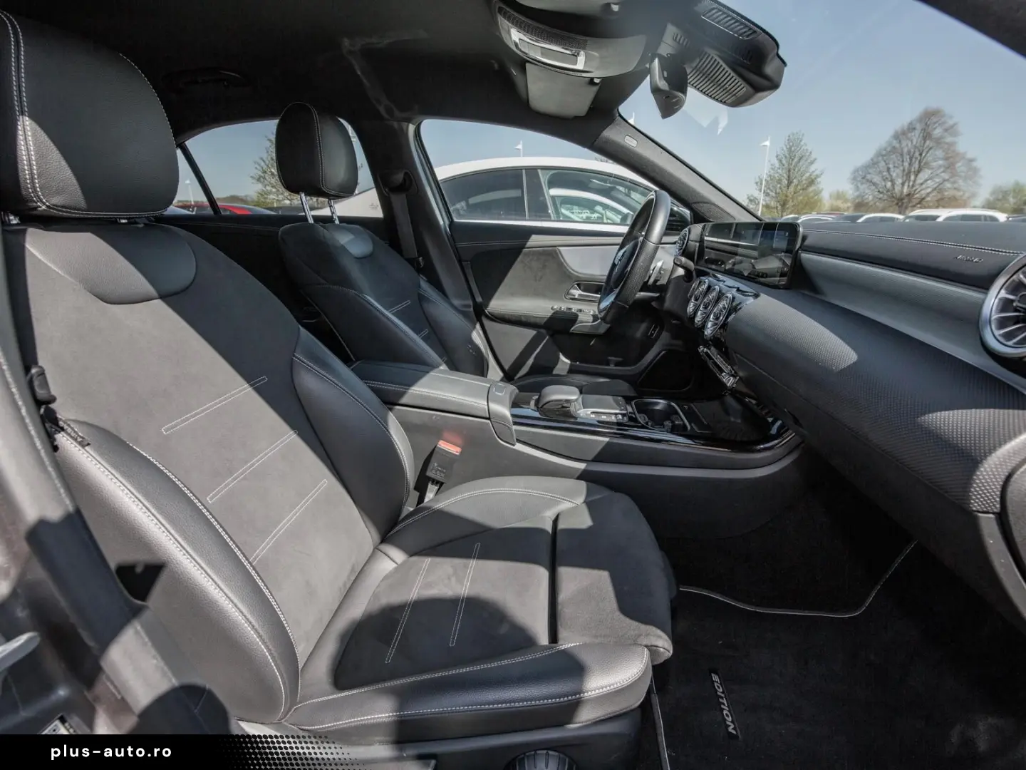 MERCEDES-BENZ A 250 e AMG Limousine  LED MBUX