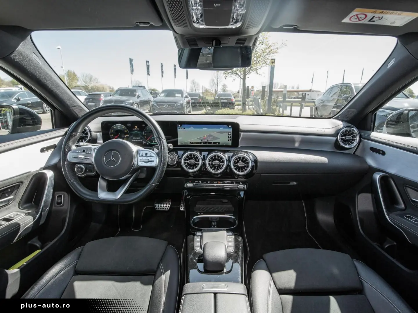 MERCEDES-BENZ A 250 e AMG Limousine  LED MBUX