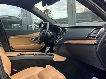 Volvo XC 90 D5 AWD Momentum