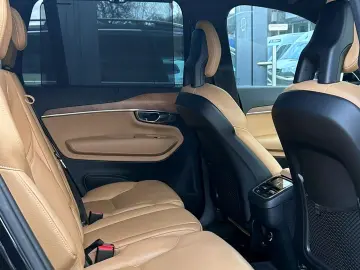Volvo XC 90 D5 AWD Momentum