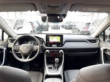 TOYOTA RAV4 2.5 VVT-i  Hybrid Team
