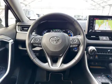 TOYOTA RAV4 2.5 VVT-i  Hybrid Team