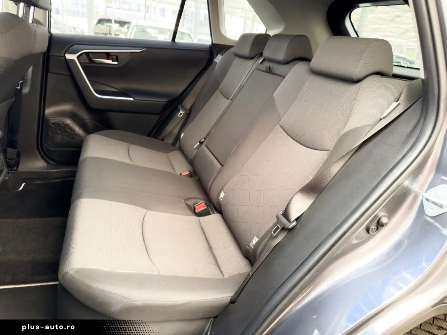 TOYOTA RAV4 2.5 VVT-i  Hybrid Team