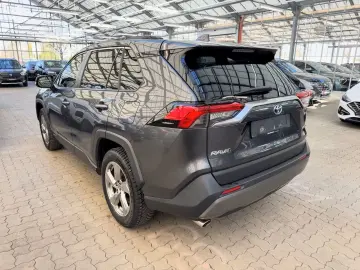 TOYOTA RAV4 2.5 VVT-i  Hybrid Team