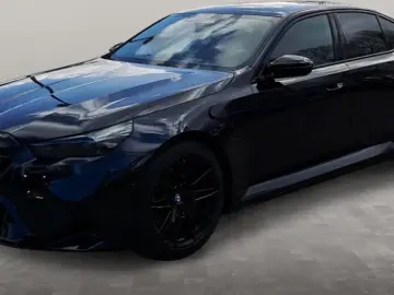 BMW M5 Limousine AHK Driv.Assist. Winterräder inkl.